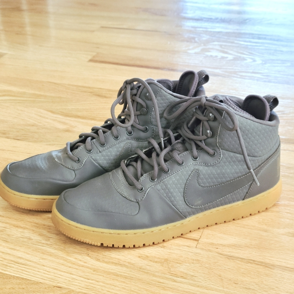 Nike Court Borough Basketball Shoe M 11.5 Gem